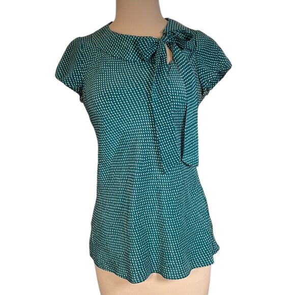 Banana Republic 100% Silk Green /White Bow Collar XS Vintage Cap Sleeve Blouse - Picture 11 of 11
